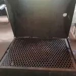 LOTE 522 - 01 CHURRASQUEIRA A BAFO. (NO ESTADO) ATENÇÃO! FAZER A VISITAÇÃO ANTES DE ARREMATAR, NÃO SABEMOS SE FUNCIONA. LEILÃO NÃO TEM GARANTIA E NEM DEVOLUÇÃO, SUJEITO A POSSÍVEIS AVARIAS VISÍVEIS/OCULTAS E/OU AUSÊNCIA DE COMPONENTES.