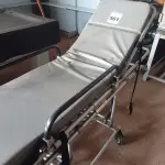 LOTE 561 - 01 MACA HOSPITALAR EM ALUMÍNIO. (NO ESTADO) ATENÇÃO! FAZER A VISITAÇÃO ANTES DE ARREMATAR, NÃO SABEMOS SE FUNCIONA. LEILÃO NÃO TEM GARANTIA E NEM DEVOLUÇÃO, SUJEITO A POSSÍVEIS AVARIAS VISÍVEIS/OCULTAS E/OU AUSÊNCIA DE COMPONENTES.