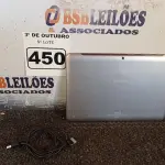 LOTE 450 - 01 TABLET SAMSUNG COM CABO. (NO ESTADO) ATENÇÃO! FAZER A VISITAÇÃO ANTES DE ARREMATAR, NÃO SABEMOS SE FUNCIONA. LEILÃO NÃO TEM GARANTIA E NEM DEVOLUÇÃO, SUJEITO A POSSÍVEIS AVARIAS VISÍVEIS/OCULTAS E/OU AUSÊNCIA DE COMPONENTES.