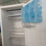 LOTE 483 - 01 FRIGOBAR MARCA CÔNSUL 220V. (NO ESTADO) ATENÇÃO! FAZER A VISITAÇÃO ANTES DE ARREMATAR, NÃO SABEMOS SE FUNCIONA. LEILÃO NÃO TEM GARANTIA E NEM DEVOLUÇÃO, SUJEITO A POSSÍVEIS AVARIAS VISÍVEIS/OCULTAS E/OU AUSÊNCIA DE COMPONENTES.