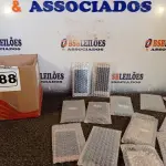 LOTE 588 - 01 LOTE COM VÁRIAS TELAS PARA CELULAR MOTOROLA. (NO ESTADO) ATENÇÃO! FAZER A VISITAÇÃO ANTES DE ARREMATAR, NÃO SABEMOS SE FUNCIONA. LEILÃO NÃO TEM GARANTIA E NEM DEVOLUÇÃO, SUJEITO A POSSÍVEIS AVARIAS VISÍVEIS/OCULTAS E/OU AUSÊNCIA DE COMPONENTES.