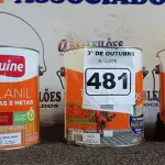 LOTE 481 - 03 GALÕES DE ESMALTE IQUINE MADEIRA E METAIS 3,6L SENDO 01 MARROM CONHAQUE, 01 MARROM TABACO E 01 MARFIM. (NO ESTADO) ATENÇÃO! FAZER A VISITAÇÃO ANTES DE ARREMATAR, NÃO SABEMOS SE FUNCIONA. LEILÃO NÃO TEM GARANTIA E NEM DEVOLUÇÃO, SUJEITO A POSSÍVEIS AVARIAS VISÍVEIS/OCULTAS E/OU AUSÊNCIA DE COMPONENTES.