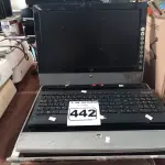 LOTE 442 - 02 COMPUTADORES ALL IN ONE MARCAS AOC. (NO ESTADO) ATENÇÃO! FAZER A VISITAÇÃO ANTES DE ARREMATAR, NÃO SABEMOS SE FUNCIONA. LEILÃO NÃO TEM GARANTIA E NEM DEVOLUÇÃO, SUJEITO A POSSÍVEIS AVARIAS VISÍVEIS/OCULTAS E/OU AUSÊNCIA DE COMPONENTES.