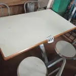 LOTE 531 - 01 MESA PARA LANCHONETE. (NO ESTADO) ATENÇÃO! FAZER A VISITAÇÃO ANTES DE ARREMATAR, NÃO SABEMOS SE FUNCIONA. LEILÃO NÃO TEM GARANTIA E NEM DEVOLUÇÃO, SUJEITO A POSSÍVEIS AVARIAS VISÍVEIS/OCULTAS E/OU AUSÊNCIA DE COMPONENTES.