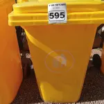 LOTE 595 - 01 CONTAINER HDPE EM-840 240L. (NO ESTADO) ATENÇÃO! FAZER A VISITAÇÃO ANTES DE ARREMATAR, NÃO SABEMOS SE FUNCIONA. LEILÃO NÃO TEM GARANTIA E NEM DEVOLUÇÃO, SUJEITO A POSSÍVEIS AVARIAS VISÍVEIS/OCULTAS E/OU AUSÊNCIA DE COMPONENTES.