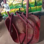 LOTE 512 - 03 PEÇAS PARA CARRINHO DE MÃO. (NO ESTADO) ATENÇÃO! FAZER A VISITAÇÃO ANTES DE ARREMATAR, NÃO SABEMOS SE FUNCIONA. LEILÃO NÃO TEM GARANTIA E NEM DEVOLUÇÃO, SUJEITO A POSSÍVEIS AVARIAS VISÍVEIS/OCULTAS E/OU AUSÊNCIA DE COMPONENTES.