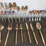 LOTE 415 - 22 PEÇAS DE TALHERES DIVERSOS EM METAL. (NO ESTADO) ATENÇÃO! FAZER A VISITAÇÃO ANTES DE ARREMATAR, NÃO SABEMOS SE FUNCIONA. LEILÃO NÃO TEM GARANTIA E NEM DEVOLUÇÃO, SUJEITO A POSSÍVEIS AVARIAS VISÍVEIS/OCULTAS E/OU AUSÊNCIA DE COMPONENTES.