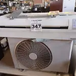 LOTE 347 - 01 AR-CONDICIONADO MARCA SAMSUNG 9.000BTU. (NO ESTADO) ATENÇÃO! FAZER A VISITAÇÃO ANTES DE ARREMATAR, NÃO SABEMOS SE FUNCIONA. LEILÃO NÃO TEM GARANTIA E NEM DEVOLUÇÃO, SUJEITO A POSSÍVEIS AVARIAS VISÍVEIS/OCULTAS E/OU AUSÊNCIA DE COMPONENTES.