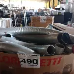 LOTE 490 - 01 LOTE COM VÁRIAS CURVAS GALVANIZADAS MARCAS E MODELOS DIVERSOS. (NO ESTADO) ATENÇÃO! FAZER A VISITAÇÃO ANTES DE ARREMATAR, NÃO SABEMOS SE FUNCIONA. LEILÃO NÃO TEM GARANTIA E NEM DEVOLUÇÃO, SUJEITO A POSSÍVEIS AVARIAS VISÍVEIS/OCULTAS E/OU AUSÊNCIA DE COMPONENTES.