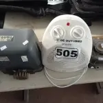 LOTE 505 - 01 MOTOR DE PORTÃO, 01 AQUECEDOR E 01 MOTOR DE MÁQUINA DE LAVAR. (NO ESTADO) ATENÇÃO! FAZER A VISITAÇÃO ANTES DE ARREMATAR, NÃO SABEMOS SE FUNCIONA. LEILÃO NÃO TEM GARANTIA E NEM DEVOLUÇÃO, SUJEITO A POSSÍVEIS AVARIAS VISÍVEIS/OCULTAS E/OU AUSÊNCIA DE COMPONENTES.