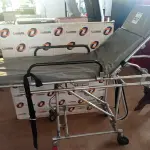 LOTE 527 - 01 MACA HOSPITALAR EM ALUMÍNIO. (NO ESTADO) ATENÇÃO! FAZER A VISITAÇÃO ANTES DE ARREMATAR, NÃO SABEMOS SE FUNCIONA. LEILÃO NÃO TEM GARANTIA E NEM DEVOLUÇÃO, SUJEITO A POSSÍVEIS AVARIAS VISÍVEIS/OCULTAS E/OU AUSÊNCIA DE COMPONENTES.