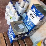 LOTE 037 - 03 LATAS DE SELADORA ACRÍLICA (NO ESTADO, NÃO SABEMOS SE FUNCIONA. LEILÃO NÃO TEM GARANTIA E NEM DEVOLUÇÃO).