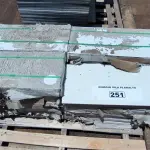 LOTE 251 - 22 CAIXAS DE REVESTIMENTO 30X60 GLACIER WHITER (NO ESTADO, NÃO SABEMOS SE FUNCIONA. LEILÃO NÃO TEM GARANTIA E NEM DEVOLUÇÃO).
