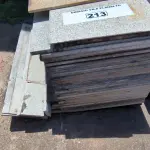 LOTE 213 - 01 LOTE COM RODAPÉS EM GARNIDO TAMANHOS E CORES DIVERSAS (NO ESTADO, NÃO SABEMOS SE FUNCIONA. LEILÃO NÃO TEM GARANTIA E NEM DEVOLUÇÃO).