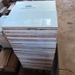 LOTE 068 - 01 LOTE COM REVESTIMENTOS 30X60 BRANCO (NO ESTADO, NÃO SABEMOS SE FUNCIONA. LEILÃO NÃO TEM GARANTIA E NEM DEVOLUÇÃO).