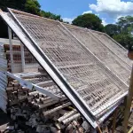 LOTE 240 - 01 LOTE COM GRANDES EM FERRO E TUBOS EM FERRO NA COR BRANCA (NO ESTADO, NÃO SABEMOS SE FUNCIONA. LEILÃO NÃO TEM GARANTIA E NEM DEVOLUÇÃO).