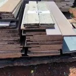 LOTE 198 - 01 LOTE COM RODAPÉS EM GRANITO TAMANHOS E CORES DIVERSAS (NO ESTADO, NÃO SABEMOS SE FUNCIONA. LEILÃO NÃO TEM GARANTIA E NEM DEVOLUÇÃO).