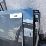 LOTE 218 - 01 LOTE COM VIDROS TAMANHOS DIVERSOS (NO ESTADO, NÃO SABEMOS SE FUNCIONA. LEILÃO NÃO TEM GARANTIA E NEM DEVOLUÇÃO).