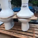 LOTE 004 - 01 LOTE COM 04 VASOS SANITÁRIOS (NO ESTADO, NÃO SABEMOS SE FUNCIONA. LEILÃO NÃO TEM GARANTIA E NEM DEVOLUÇÃO).