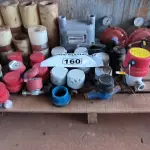 LOTE 160 - 01 LOTE COM HIDRÔMETROS E AQUECEDOR DE BANHEIRAS (NO ESTADO, NÃO SABEMOS SE FUNCIONA. LEILÃO NÃO TEM GARANTIA E NEM DEVOLUÇÃO).