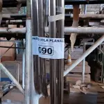 LOTE 090 - 02 ESCADAS PARA PISCINA EM INOX SEM DEGRAUS (NO ESTADO, NÃO SABEMOS SE FUNCIONA. LEILÃO NÃO TEM GARANTIA E NEM DEVOLUÇÃO).
