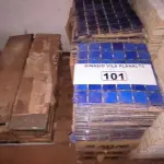 LOTE 101 - 14 CAIXAS DE PASTILHA NA COR AZUL (NO ESTADO, NÃO SABEMOS SE FUNCIONA. LEILÃO NÃO TEM GARANTIA E NEM DEVOLUÇÃO).