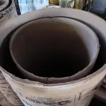 LOTE 111 - 02 FORMAS EM PAPELÃO PARA COLUNAS (NO ESTADO, NÃO SABEMOS SE FUNCIONA. LEILÃO NÃO TEM GARANTIA E NEM DEVOLUÇÃO).