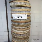 LOTE 321 - 01 LOTE COM DISCOS PARA ENCERADEIRA (NO ESTADO, NÃO SABEMOS SE FUNCIONA. LEILÃO NÃO TEM GARANTIA E NEM DEVOLUÇÃO).