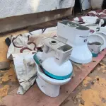 LOTE 018 - 01 LOTE COM 04 VASOS SANITÁRIOS (NO ESTADO, NÃO SABEMOS SE FUNCIONA. LEILÃO NÃO TEM GARANTIA E NEM DEVOLUÇÃO).