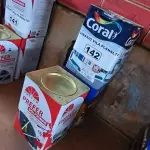 LOTE 142 - 01 LATA DE PRIME ASFÁLTICO 02 LATAS DE TINTAS DIVERSAS (NO ESTADO, NÃO SABEMOS SE FUNCIONA. LEILÃO NÃO TEM GARANTIA E NEM DEVOLUÇÃO).