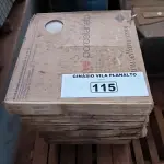 LOTE 115 - 13 CAIXAS DE REVESTIMENTO 50X50 ELIANE BIANCO (NO ESTADO, NÃO SABEMOS SE FUNCIONA. LEILÃO NÃO TEM GARANTIA E NEM DEVOLUÇÃO).