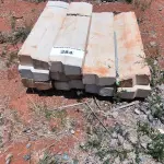 LOTE 284 - 10 MEIO FIO EM CONCRETO (NO ESTADO, NÃO SABEMOS SE FUNCIONA. LEILÃO NÃO TEM GARANTIA E NEM DEVOLUÇÃO).