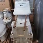 LOTE 053 - 05 TANQUES CELITE BRANCO (NO ESTADO, NÃO SABEMOS SE FUNCIONA. LEILÃO NÃO TEM GARANTIA E NEM DEVOLUÇÃO).