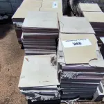 LOTE 288 - 01 LOTE COM REVESTIMENTO BÁSICA (NO ESTADO, NÃO SABEMOS SE FUNCIONA. LEILÃO NÃO TEM GARANTIA E NEM DEVOLUÇÃO).