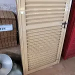 LOTE 127 - 02 PORTAS EM ALUMÍNIO 80X2.45 NA COR MARROM CLARO (NO ESTADO, NÃO SABEMOS SE FUNCIONA. LEILÃO NÃO TEM GARANTIA E NEM DEVOLUÇÃO).