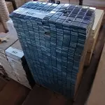 LOTE 188 - 01 LOTE COM PASTILHAS NA COR AZUL (NO ESTADO, NÃO SABEMOS SE FUNCIONA. LEILÃO NÃO TEM GARANTIA E NEM DEVOLUÇÃO).