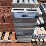 LOTE 224 - 01 LOTE COM PLACAS EM CONCRETO FURADAS (NO ESTADO, NÃO SABEMOS SE FUNCIONA. LEILÃO NÃO TEM GARANTIA E NEM DEVOLUÇÃO).