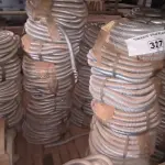 LOTE 327 - 01 LOTE COM MANGUEIRA CORRUGADA METÁLICA (NO ESTADO, NÃO SABEMOS SE FUNCIONA. LEILÃO NÃO TEM GARANTIA E NEM DEVOLUÇÃO).