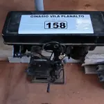 LOTE 158 - 01 FURADEIRA DE BANCADA (NO ESTADO, NÃO SABEMOS SE FUNCIONA. LEILÃO NÃO TEM GARANTIA E NEM DEVOLUÇÃO).