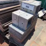 LOTE 202 - 01 LOTE COM PLACAS EM CONCRETO (NO ESTADO, NÃO SABEMOS SE FUNCIONA. LEILÃO NÃO TEM GARANTIA E NEM DEVOLUÇÃO).