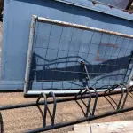 LOTE 258 - 01 LOTE COM GRADE EM FERRO, PORTÃO EM FERRO E 01 SUPORTE PARA TRANSPORTAR BICICLETAS (NO ESTADO, NÃO SABEMOS SE FUNCIONA. LEILÃO NÃO TEM GARANTIA E NEM DEVOLUÇÃO).