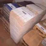 LOTE 102 - 14 CAIXAS DE PASTILHA NA COR BRANCA (NO ESTADO, NÃO SABEMOS SE FUNCIONA. LEILÃO NÃO TEM GARANTIA E NEM DEVOLUÇÃO).
