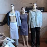 LOTE 148 - 03 MANEQUINS (NO ESTADO, NÃO SABEMOS SE FUNCIONA. LEILÃO NÃO TEM GARANTIA E NEM DEVOLUÇÃO).