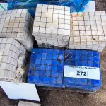 LOTE 272 - 01 LOTE COM REVESTIMENTOS 30X60 E PASTILHAS NA COR BRANCA E AZUL (NO ESTADO, NÃO SABEMOS SE FUNCIONA. LEILÃO NÃO TEM GARANTIA E NEM DEVOLUÇÃO).