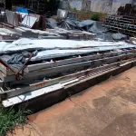 LOTE 250 - 01 LOTE COM TESOURAS EM FERRO PARA GALPÃO APROXIMADAMENTE 7 METROS (NO ESTADO, NÃO SABEMOS SE FUNCIONA. LEILÃO NÃO TEM GARANTIA E NEM DEVOLUÇÃO).