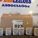 LOTE 023 - 01 LOTE COM APROXIMADAMENTE 80 LÂMPADAS DICROICA 1W 220V. (NO ESTADO) ATENÇÃO! FAZER A VISITAÇÃO ANTES DE ARREMATAR, NÃO SABEMOS SE FUNCIONA. LEILÃO NÃO TEM GARANTIA E NEM DEVOLUÇÃO, SUJEITO A POSSÍVEIS AVARIAS VISÍVEIS/OCULTAS E/OU AUSÊNCIA DE COMPONENTES.