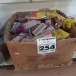 LOTE 254 - 01 LOTE COM VÁRIOS REATORES PARA LÂMPADAS FLUORESCENTE MARCAS E MODELOS DIVERSOS. (NO ESTADO) ATENÇÃO! FAZER A VISITAÇÃO ANTES DE ARREMATAR, NÃO SABEMOS SE FUNCIONA. LEILÃO NÃO TEM GARANTIA E NEM DEVOLUÇÃO, SUJEITO A POSSÍVEIS AVARIAS VISÍVEIS/OCULTAS E/OU AUSÊNCIA DE COMPONENTES.