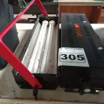 LOTE 305 - 02 LUMINÁRIAS PARA ESTÚDIO. (NO ESTADO) ATENÇÃO! FAZER A VISITAÇÃO ANTES DE ARREMATAR, NÃO SABEMOS SE FUNCIONA. LEILÃO NÃO TEM GARANTIA E NEM DEVOLUÇÃO, SUJEITO A POSSÍVEIS AVARIAS VISÍVEIS/OCULTAS E/OU AUSÊNCIA DE COMPONENTES.