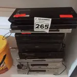 LOTE 265 - 06 APARELHOS DE DVD, 02 TOCA CD E 01 VIDEOCASSETE MARCAS E MODELOS DIVERSOS. (NO ESTADO) ATENÇÃO! FAZER A VISITAÇÃO ANTES DE ARREMATAR, NÃO SABEMOS SE FUNCIONA. LEILÃO NÃO TEM GARANTIA E NEM DEVOLUÇÃO, SUJEITO A POSSÍVEIS AVARIAS VISÍVEIS/OCULTAS E/OU AUSÊNCIA DE COMPONENTES.