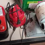 LOTE 311 - 01 COMPRESSOR DE AR 12V, 01 INFLADOR E 01 MOEDOR DE CARNE INCOMPLETOS. (NO ESTADO) ATENÇÃO! FAZER A VISITAÇÃO ANTES DE ARREMATAR, NÃO SABEMOS SE FUNCIONA. LEILÃO NÃO TEM GARANTIA E NEM DEVOLUÇÃO, SUJEITO A POSSÍVEIS AVARIAS VISÍVEIS/OCULTAS E/OU AUSÊNCIA DE COMPONENTES.